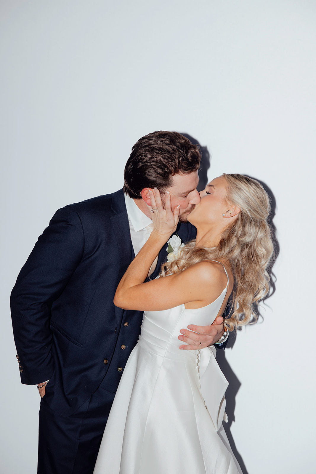 Texas wedding fun captured in documentary style from Kennedi Cooper!