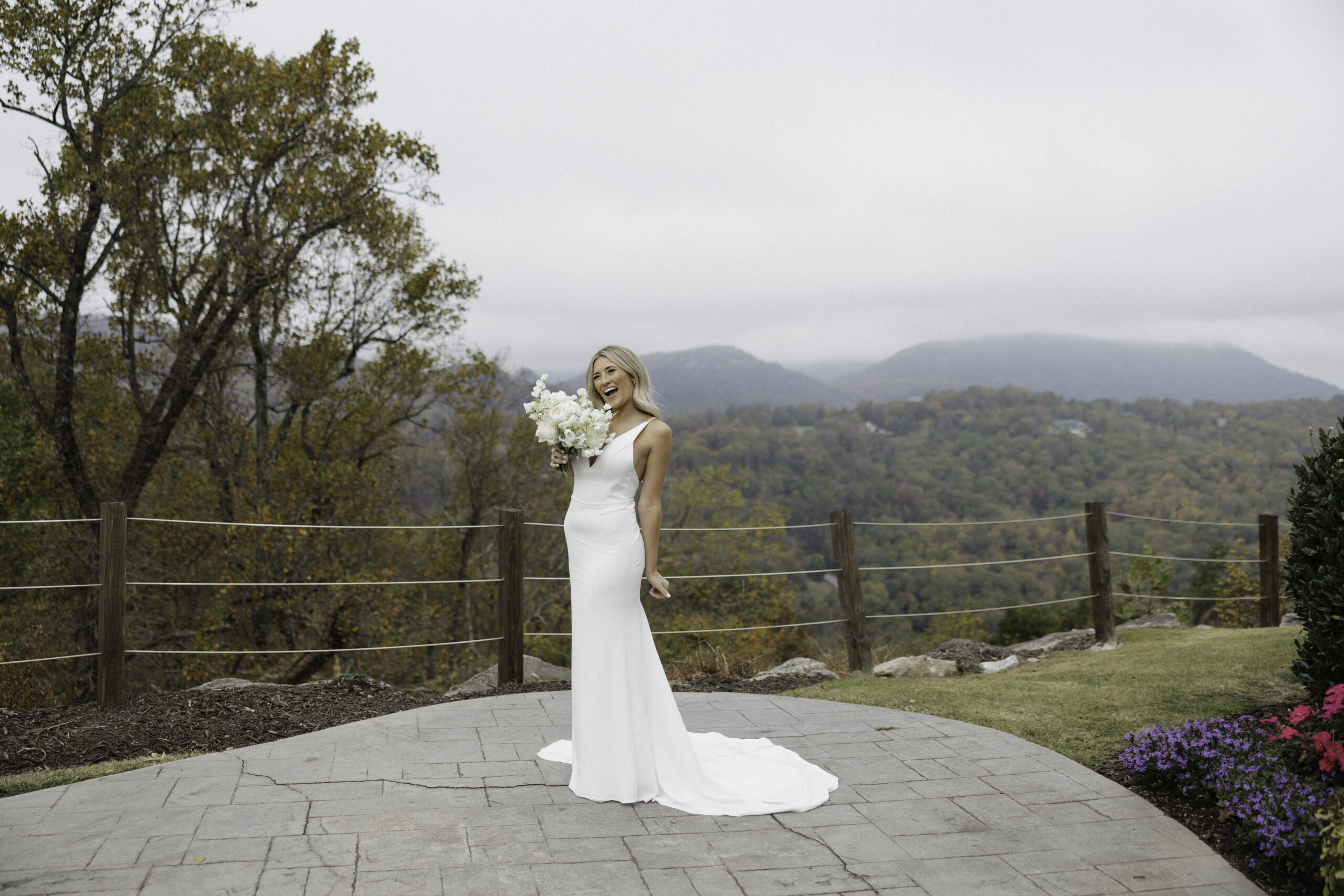 stunning photos from a wedding day by Kennedi Cooper Photography